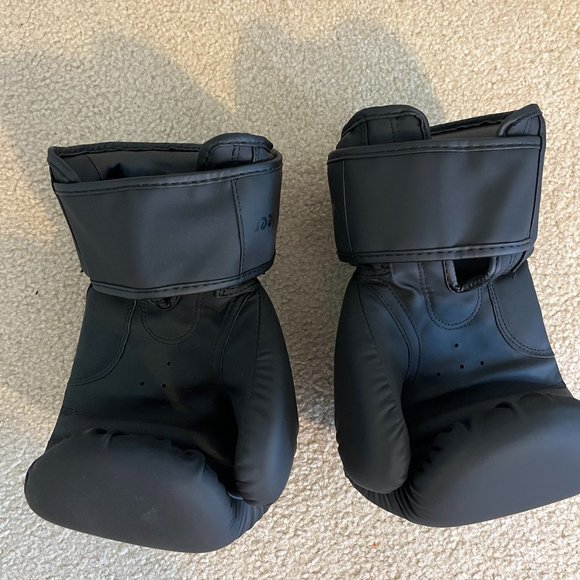 Trideer Other Trideer 2 Oz Boxing Gloves Poshmark